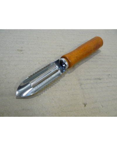 Рыбочистка с дер. ручка металл D-2675/ ASA415