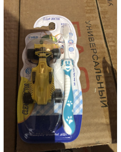 Зубная щетка для детей с игрушкой RK-5205